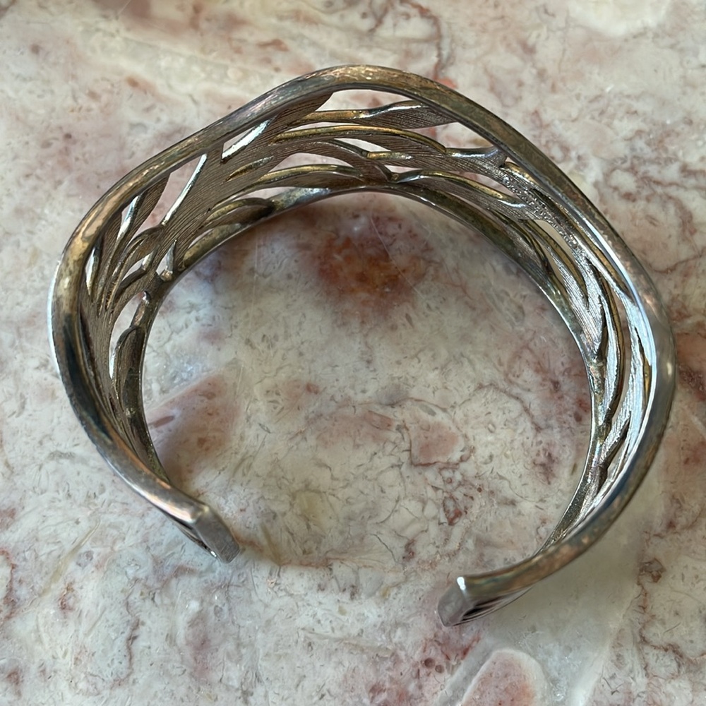 NIB~Vintage Woman’s Cuff 14K White Gold Silver Leaf Design Cuff Bracelet - Picture 6 of 10